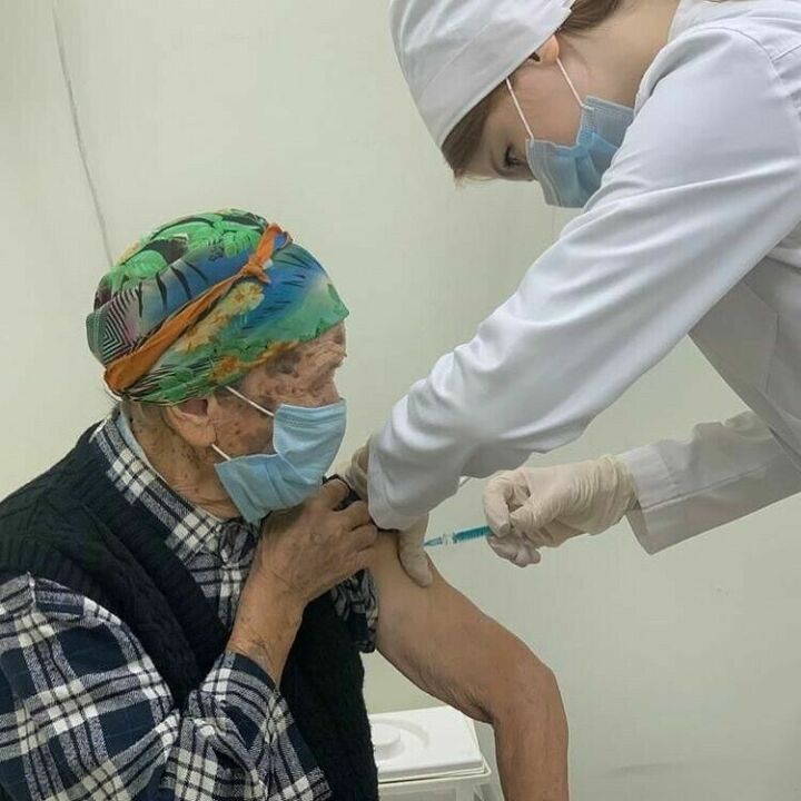Главный внештатный специалист по гериатрии Минздрава РТ призвал пожилых вакцинироваться