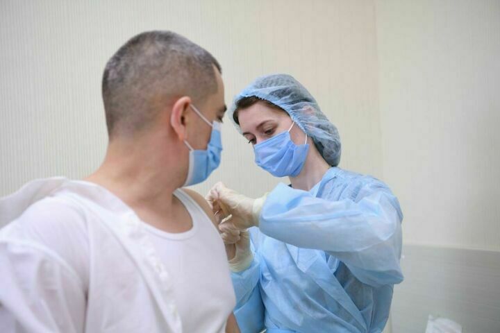 Сотрудники аграрно-промышленного комплекса Татарстана вакцинировались от COVID