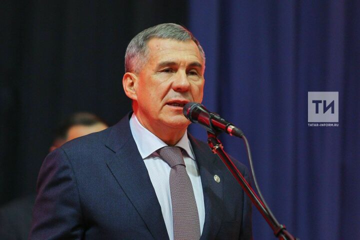 Президент Татарстана вновь возглавил национальный рейтинг российских губернаторов