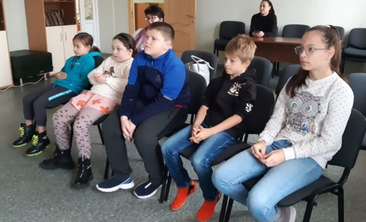В библиотеке Камского Устья ежедневно проводятся мероприятия для школьников