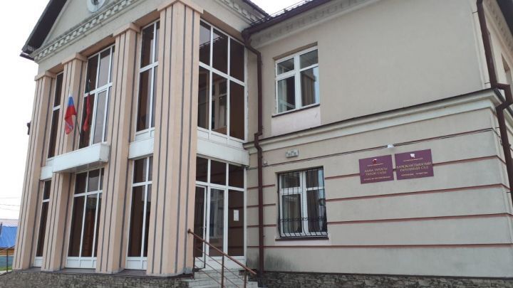 В Камско-Устьинском районном суде вынесли приговор бабушке, которая избивала внука