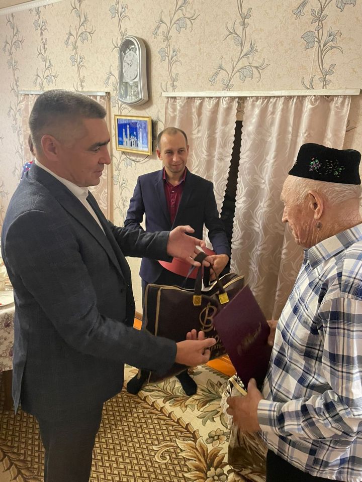 90-летний юбилей отметил Альхат Шигапов из Балчеклов