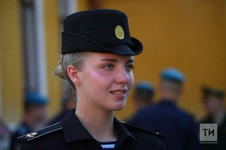 60 женщин из Татарстана отправились на службу по контракту в этом году