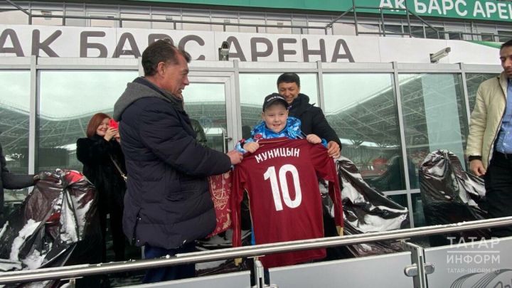 Депутат Госдумы Максим Топилин осуществил мечту ребёнка с «Ёлки желаний»
