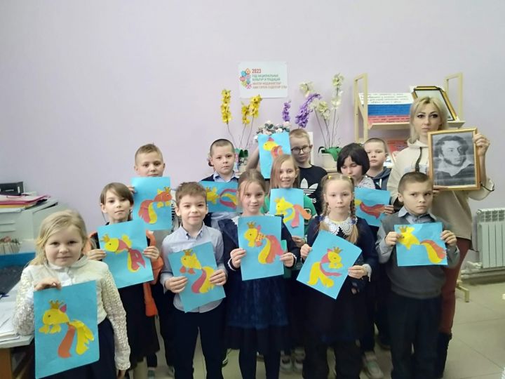 Золотую рыбку смастерили школьники