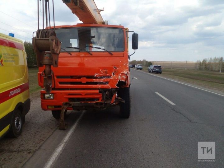 Две женщины погибли в ДТП с грузовиком в Татарстане