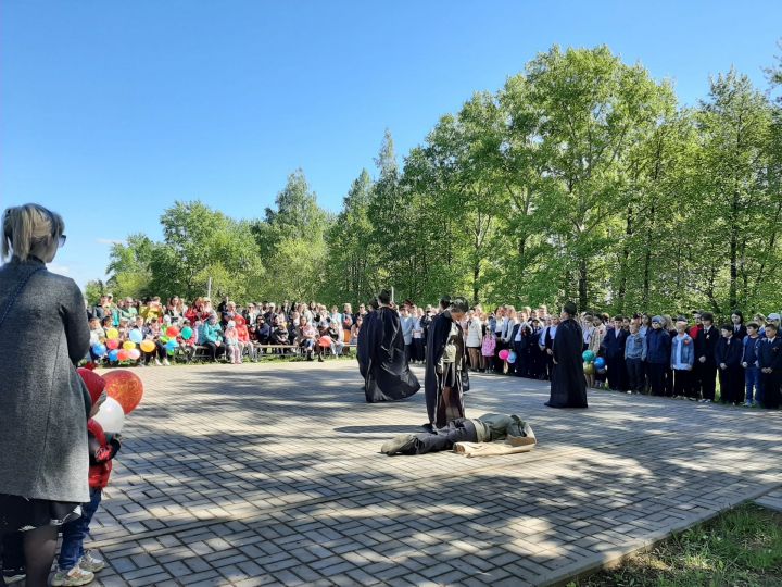 Многие жители пришли на мероприятия ко Дню Победы