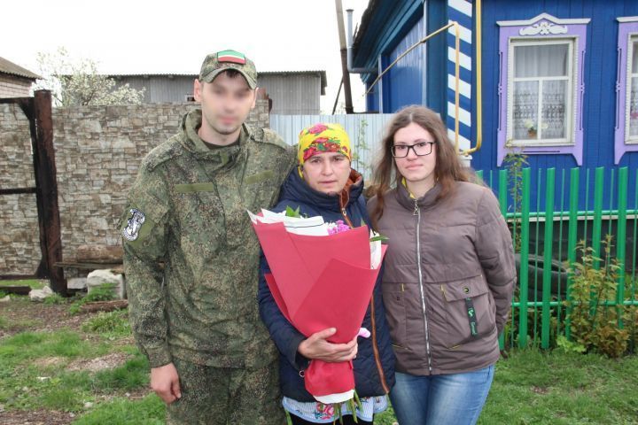 Мобилизованный татарстанец, признанный погибшим, неожиданно возвратился домой