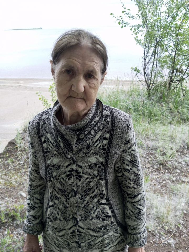 В Камско-Устьинском районе разыскивают пожилую женщину