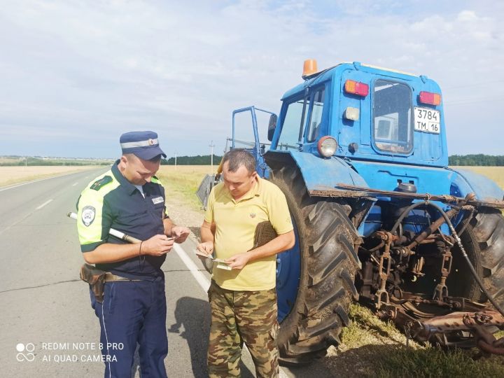 В Камском Устье прошел рейд по проверке тракторов