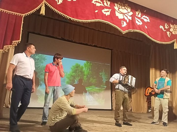 Юбилейный сезон театр открыл в Камском Устье
