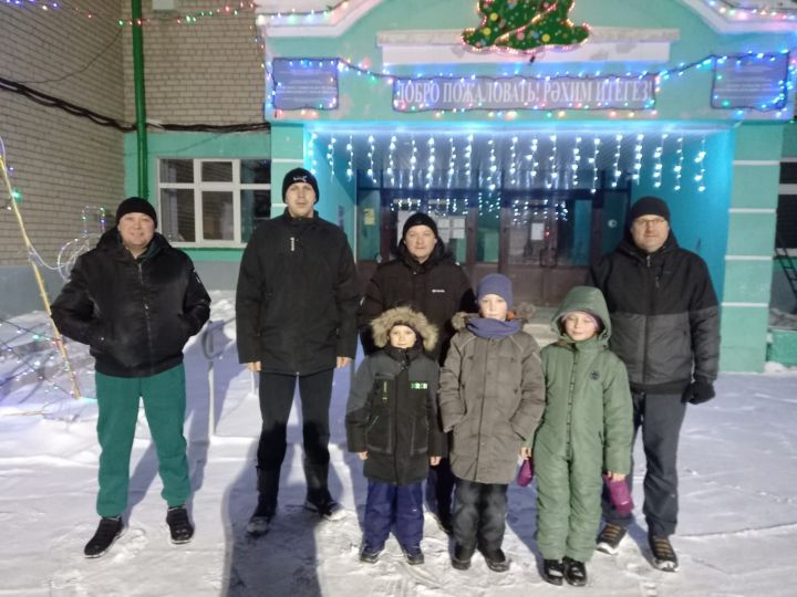 Родители камсокустьинцев продолжают проводить ночные рейды на улицах района
