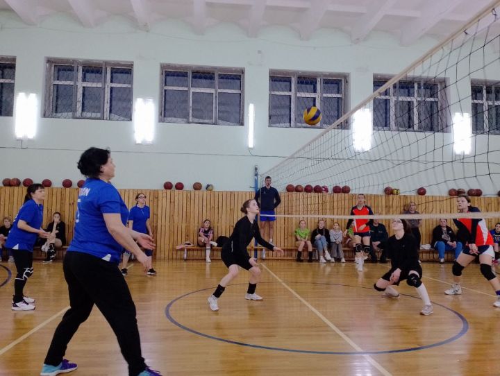 В Камском Устье прошел пятый тур женской волейбольной лиги