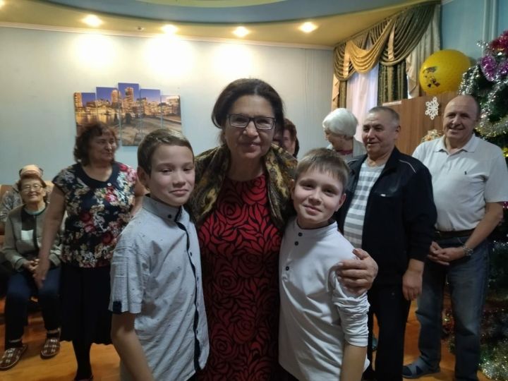 Ученики Рудницкой школы подготовили концерт для пожилых людей