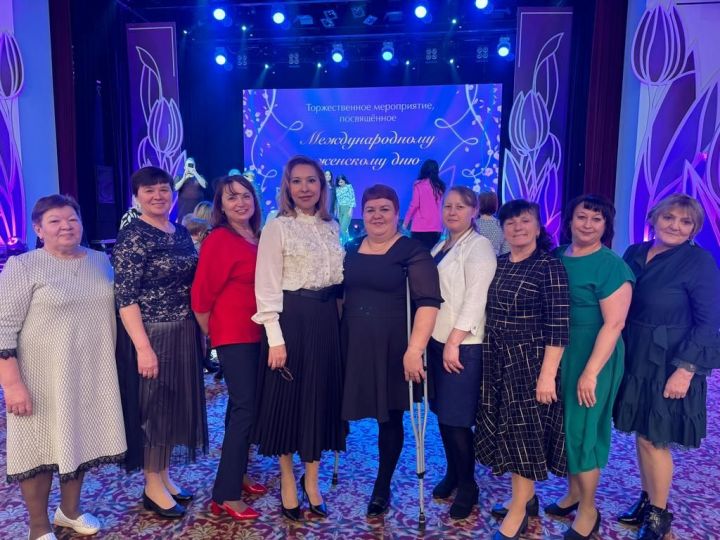 Жительницы Камско-Устьинского района приняли участие в торжественном мероприятии