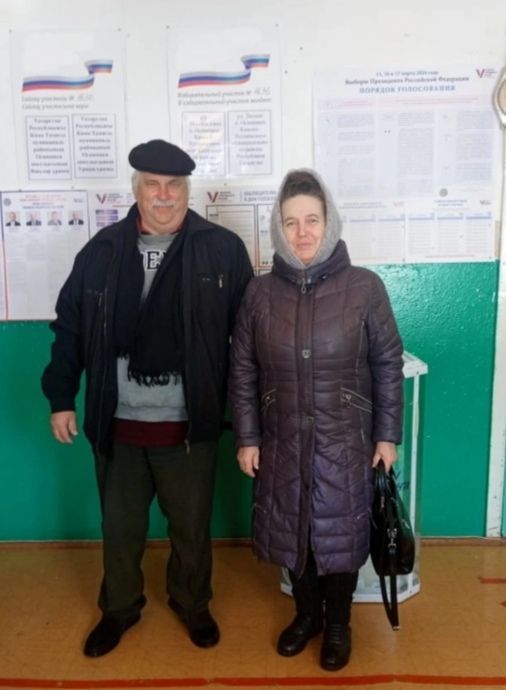 Осинниковцы голосуют семьями