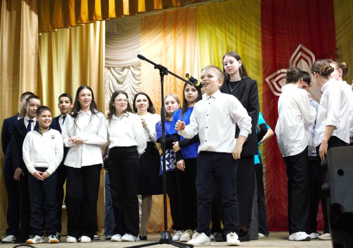 Школьники Камского Устья приняли участие в отборочном туре КВН