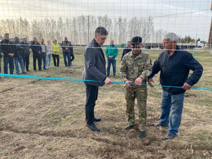 Новая площадка для волейбола появилась в Камском Устье
