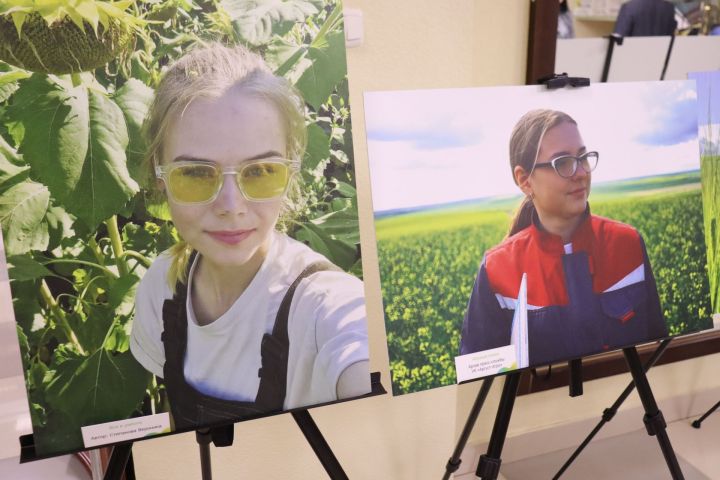 В СОК «Акчарлак» открылась фотовыставка «Молодое поколение выбирает»