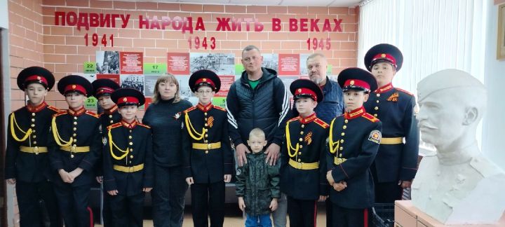 В музей Кадетской школы передали новые артефакты времен Великой Отечественной войны