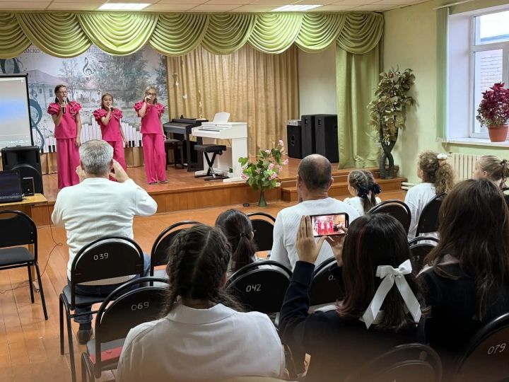 В Камско-Устьинской детской музыкальной школе отметили День первоклассника