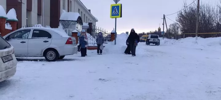 Второй день трехсменки Камскоустьинской школы