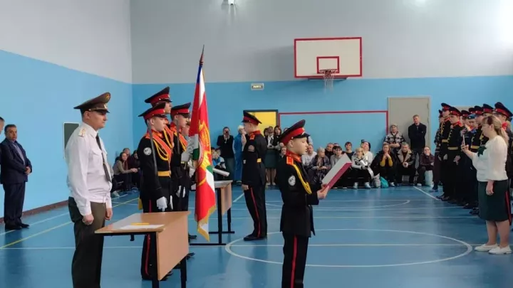 Накануне Дня защитника Отечества камскоустьинские кадеты дали клятву