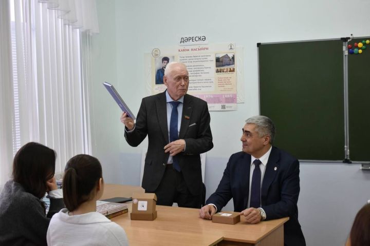 В Камском Устье прошел парламентский урок с участием депутата Государственного Совета Татарстана