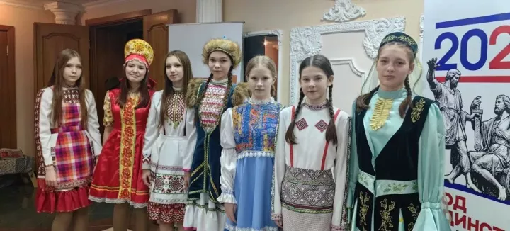 «Мы единое целое» - в Камском Устье открыли Год народного единства