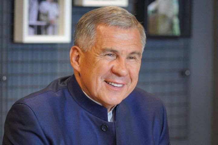 Раис Республики Татарстан Рустам Минниханов поздравил татарстанцев с Днем родного языка