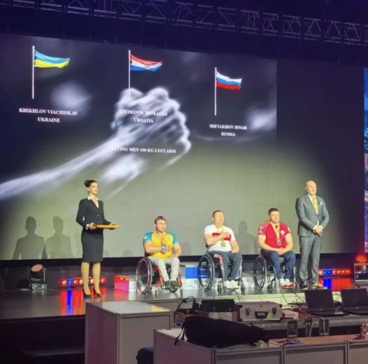 Камскоустьинец завоевал медаль на чемпионате Европы по армрестлингу в Венгрии