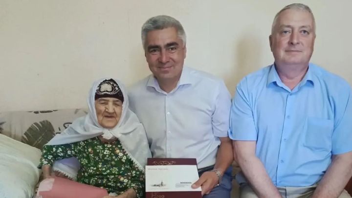 Сила духа сильнее недуга: незрячая жительница Куйбышевского Затона сочиняет стихи